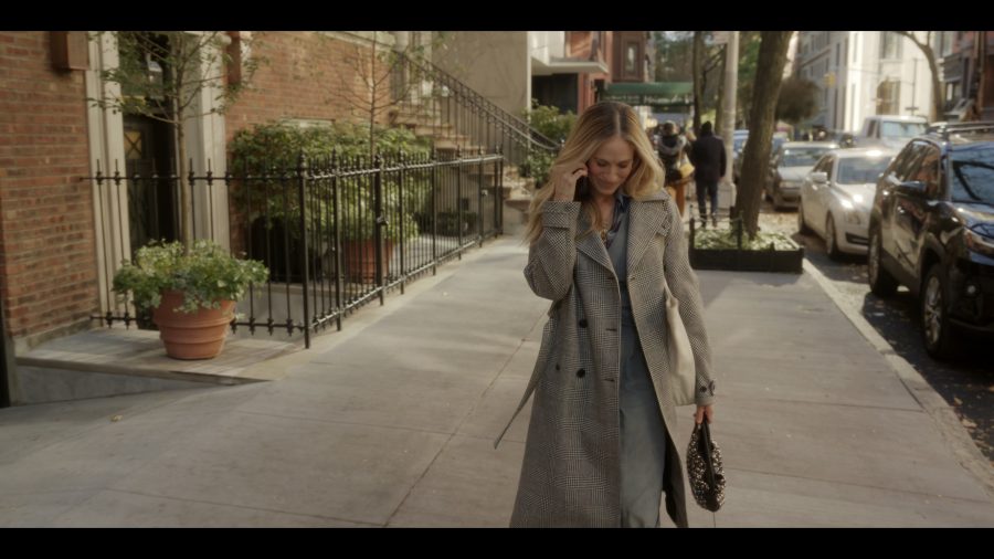 check trench coat - Sarah Jessica Parker (Carrie Bradshaw) - And Just Like That... TV Show