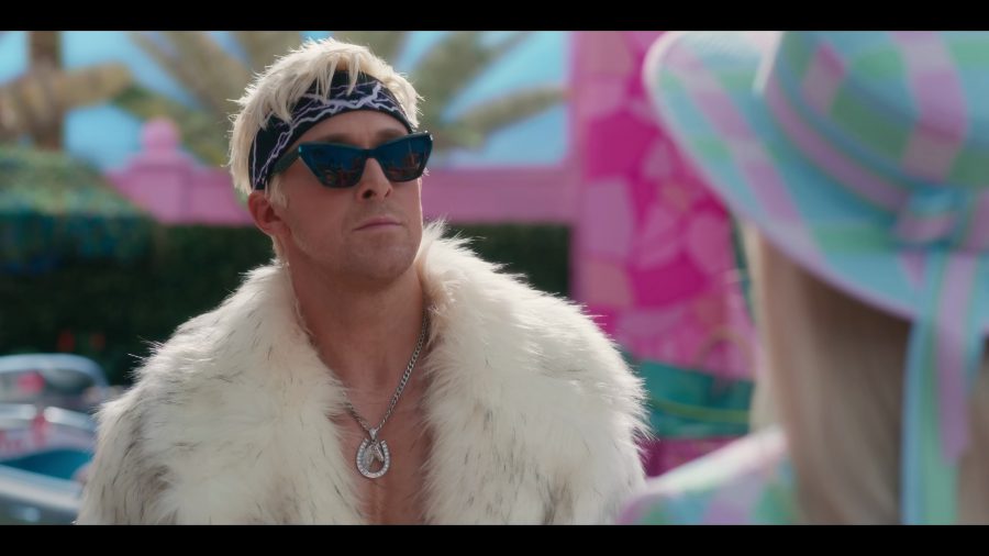 silver horseshoe necklace - Ryan Gosling (Ken) - Barbie (2023) Movie