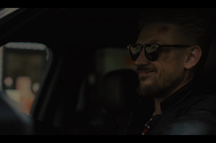 Black Sunglasses of Boyd Holbrook as Clement Mansel Outfit Justified: City Primeval TV Show