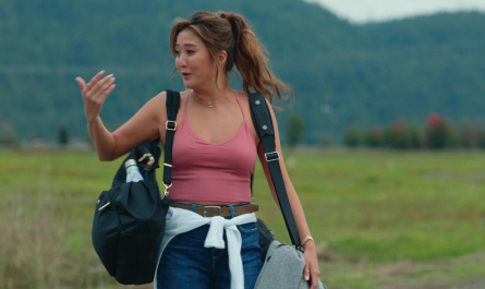 Pink V-Neck Seamless Bodycon Crop Tank Top of Ashley Park as Audrey Sullivan Outfit Joy Ride (2023) Movie