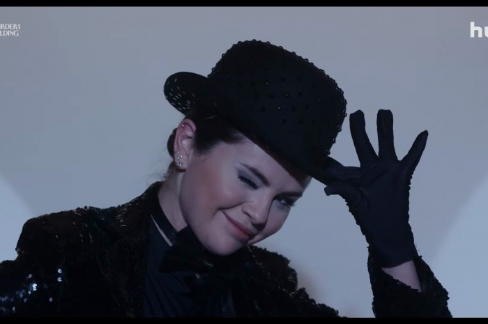 Black Gloves of Selena Gomez as Mabel Mora Outfit Only Murders in the Building TV Show