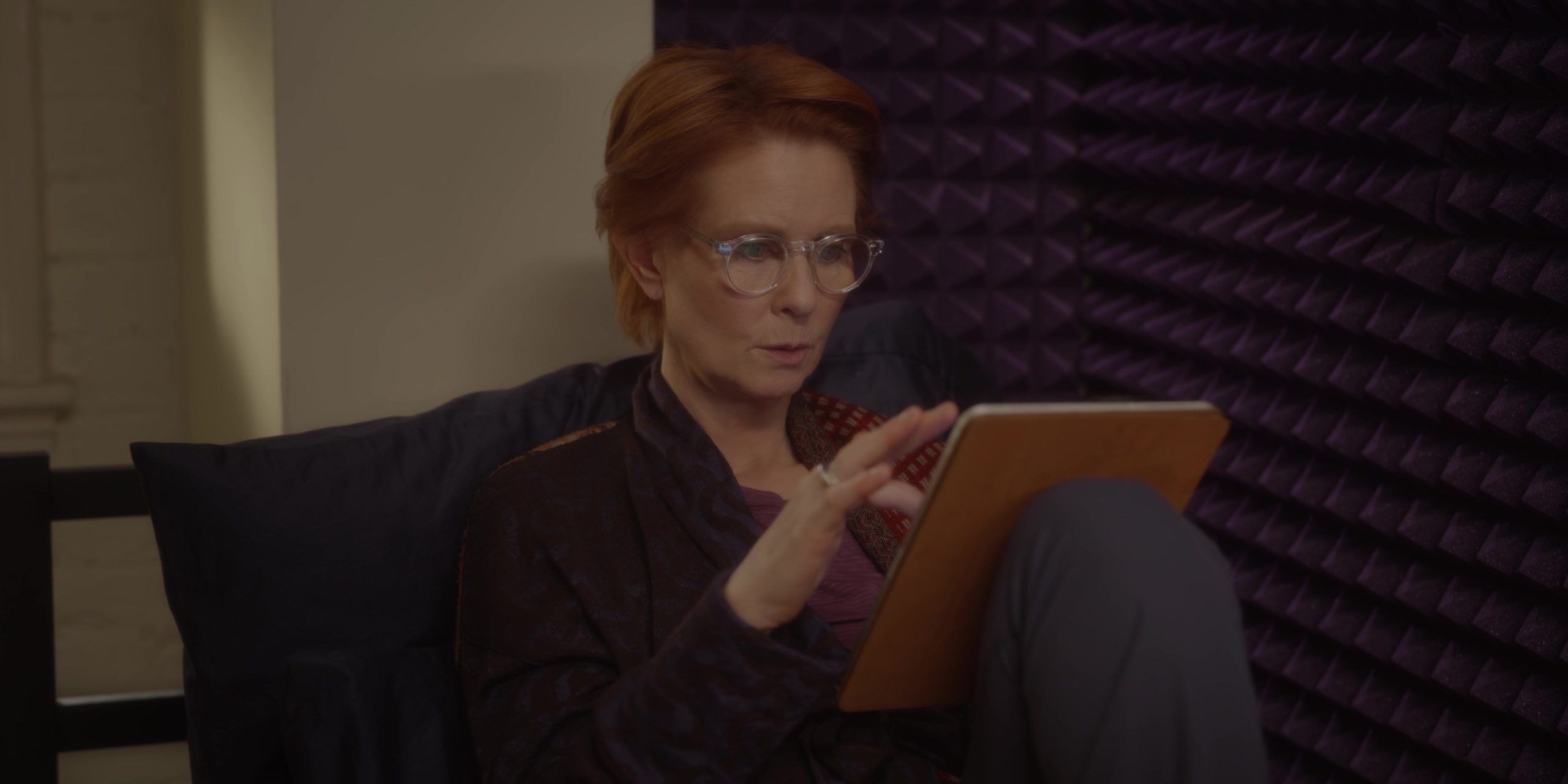 Clear Frame Glasses of Cynthia Nixon as Miranda Hobbes