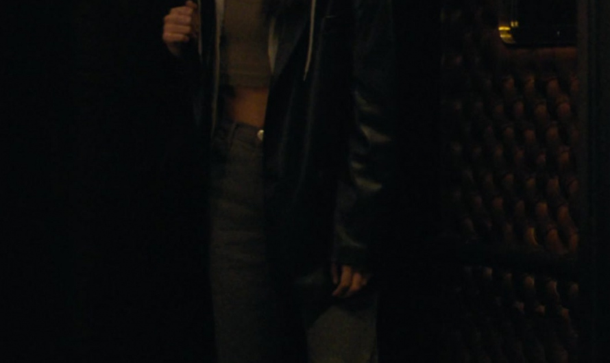 Wide-Leg Jeans Worn by Laysla De Oliveira as Cruz Manuelos