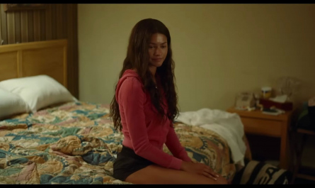Pink Hoodie of Zendaya as Tashi Duncan Outfit Challengers (2024) Movie