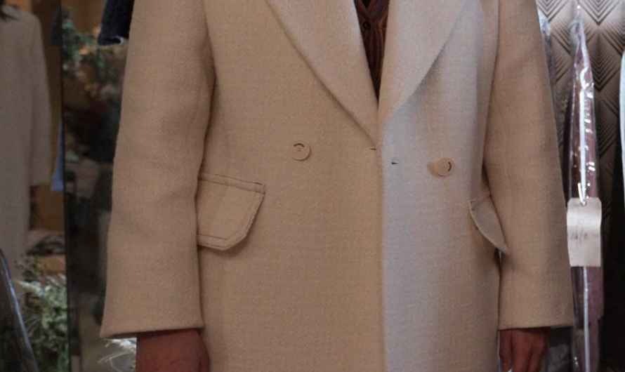 Long White Coat of Selena Gomez as Mabel Mora