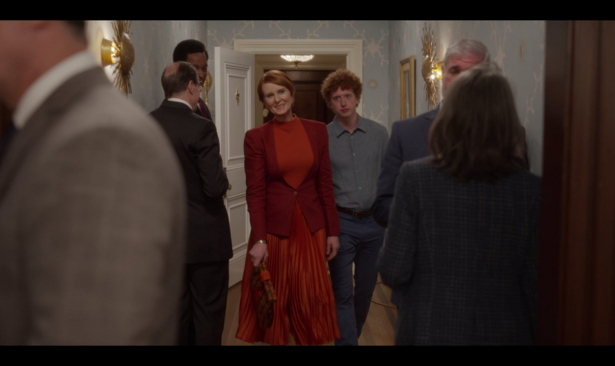 Red Pleated Skirt of Cynthia Nixon as Miranda Hobbes