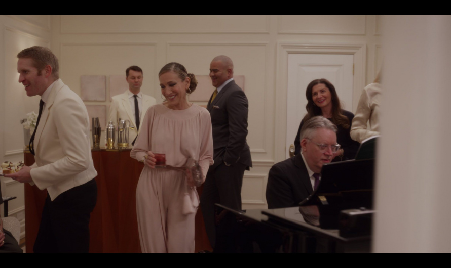 Pastel Pink Long Sleeve Jumpsuit of Sarah Jessica Parker as Carrie Bradshaw