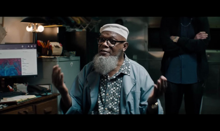 Geometric Print Hawaiian Shirt of Samuel L. Jackson as Gordon Davis Outfit The Kill Room (2023) Movie