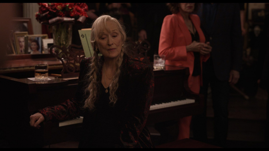 Paisley Velvet Blazer of Meryl Streep as Loretta Durkin