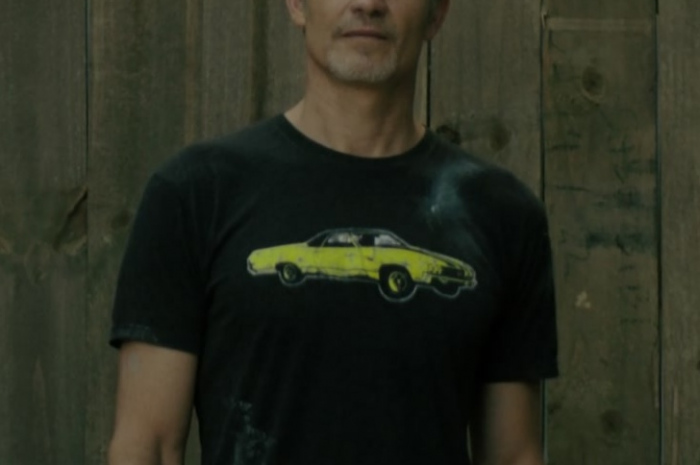 Car Print Tee Worn by Timothy Olyphant as Raylan Givens Outfit Justified: City Primeval TV Show