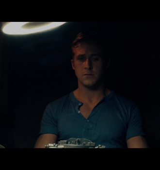 Blue Short Sleeved Shirt of Ryan Gosling as The Driver Outfit Drive (2011) Movie