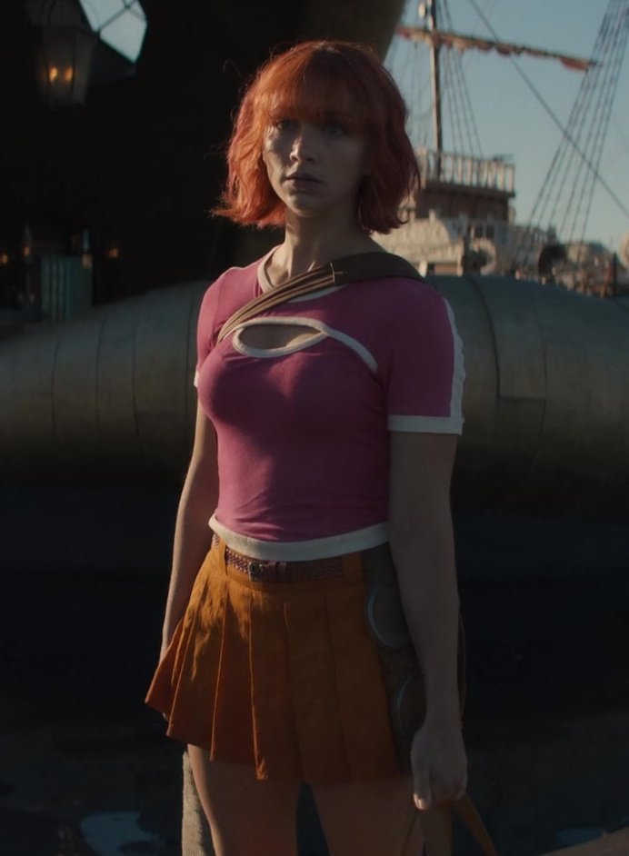 Pleated Mini Skirt Of Emily Rudd As Nami In One Piece 