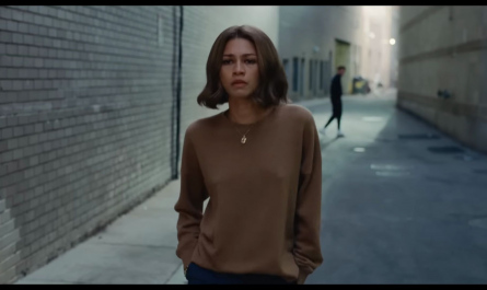 Brown Sweatshirt Worn by Zendaya as Tashi Duncan Outfit Challengers (2024) Movie
