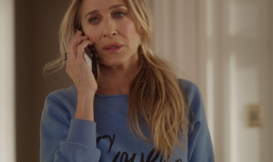 Blue Sweatshirt of Sarah Jessica Parker as Carrie Bradshaw