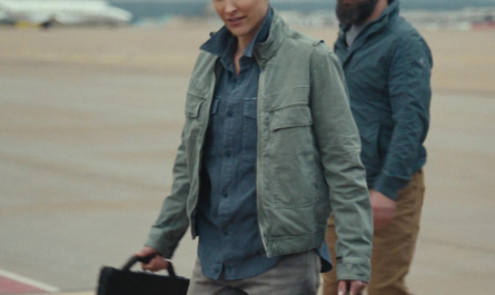 Grey Skinny Jeans of Jill Wagner as Bobby Outfit Special Ops: Lioness TV Show