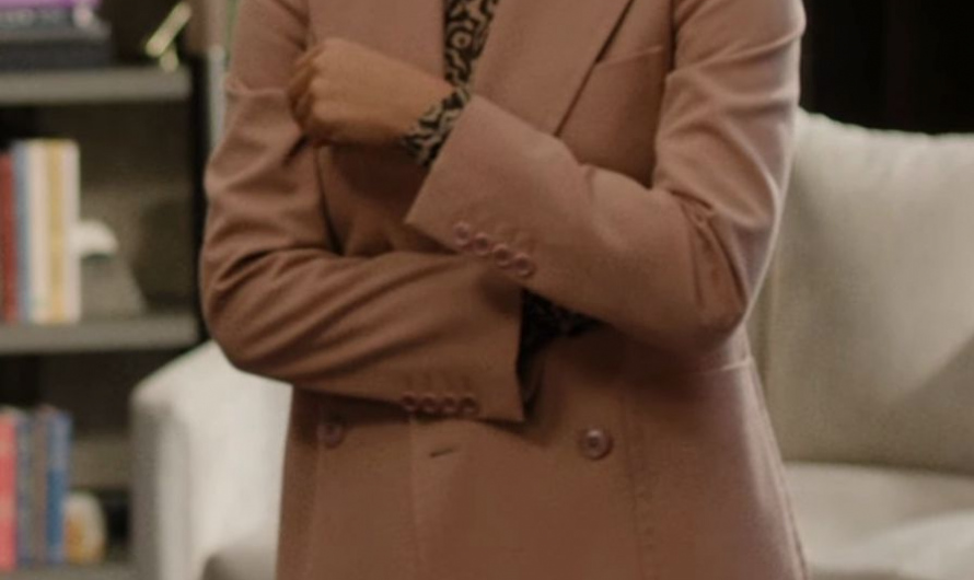 Camel Oversized Blazer and High Waist Pants Suit of Greta Lee as Stella Bak