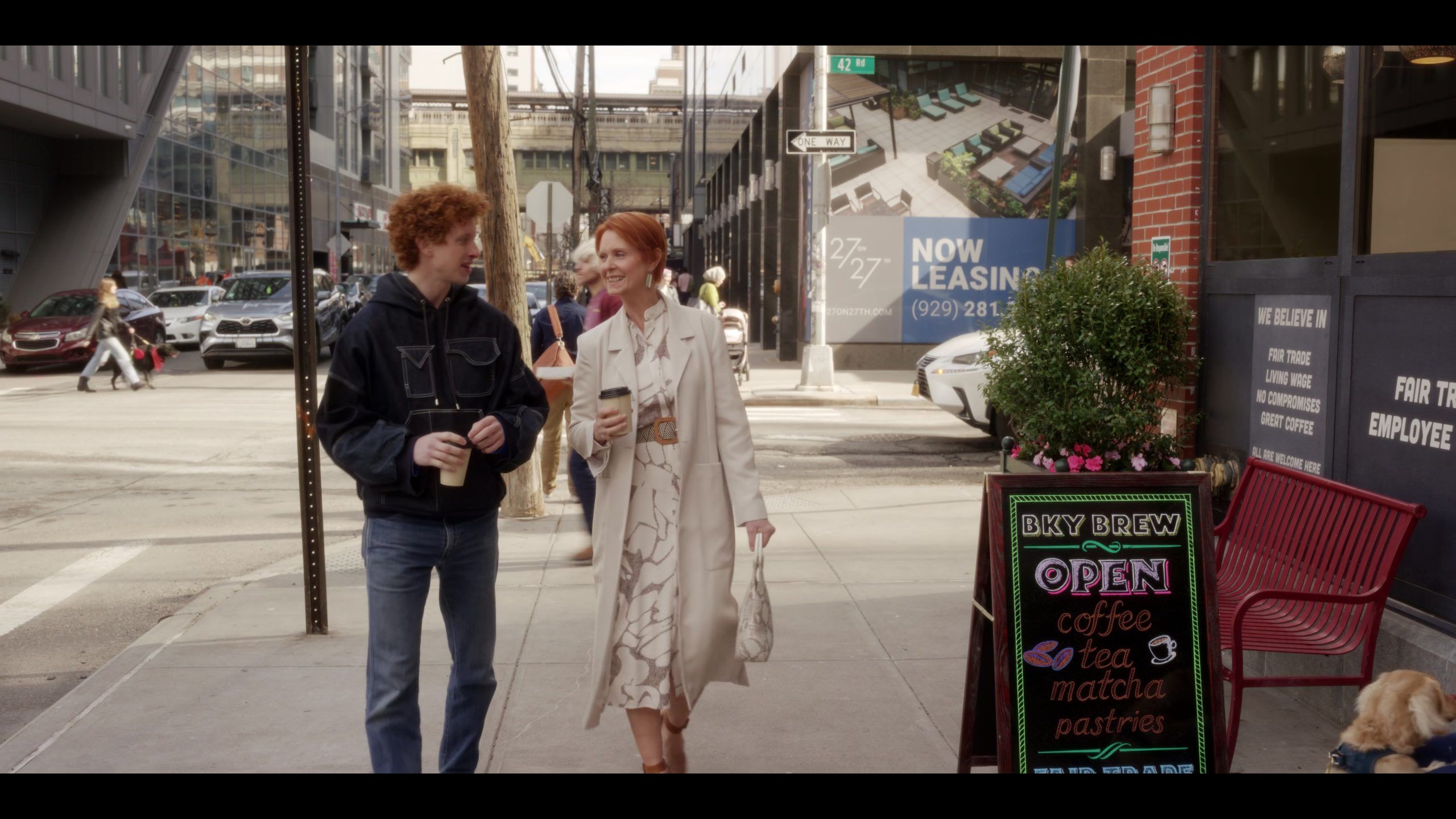 White Trench Coat of Cynthia Nixon as Miranda Hobbes