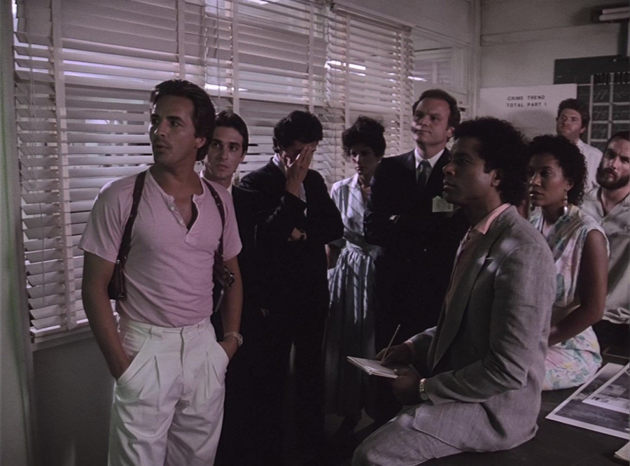 pink short sleeve shirt - Don Johnson (Sonny) - Miami Vice TV Show