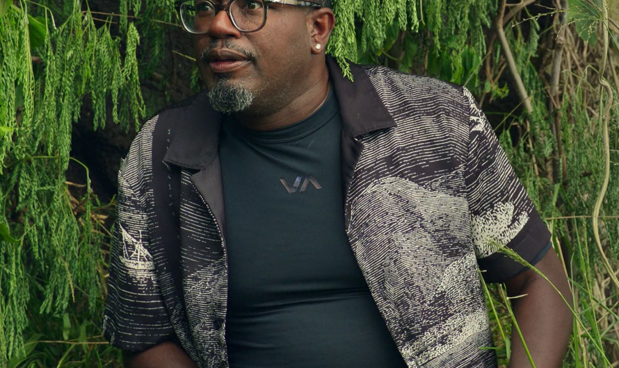 Black and White Printed Short Sleeve Shirt Worn by Lil Rel Howery as Marcus