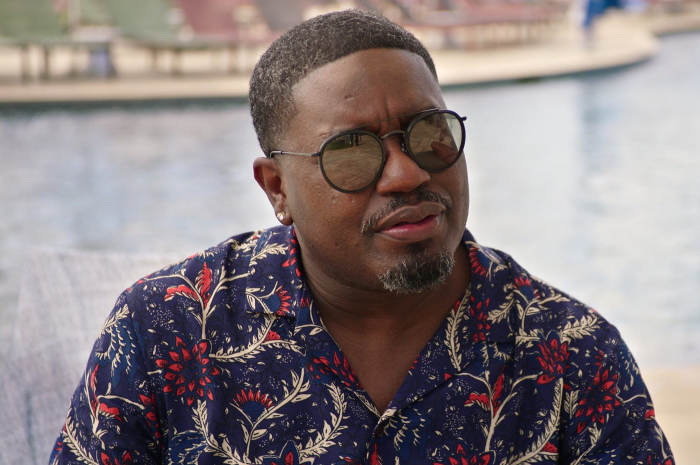 Round Double Bridge Sunglasses of Lil Rel Howery as Marcus Outfit Vacation Friends 2 (2023) Movie