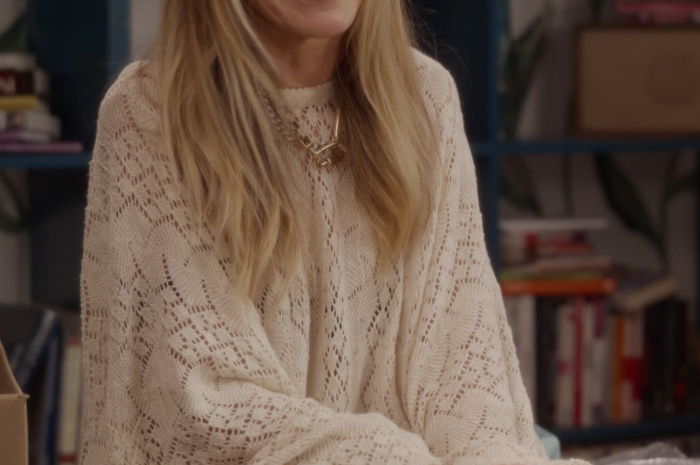 White Oversized Sweater of Sarah Jessica Parker as Carrie Bradshaw Outfit And Just Like That... TV Show