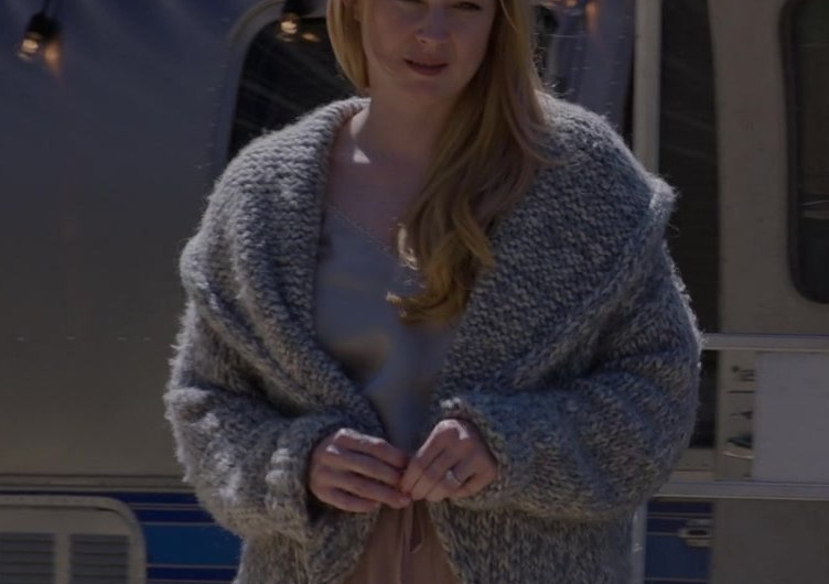 Grey Knitted Cardigan of Alexandra Breckenridge as Mel Monroe