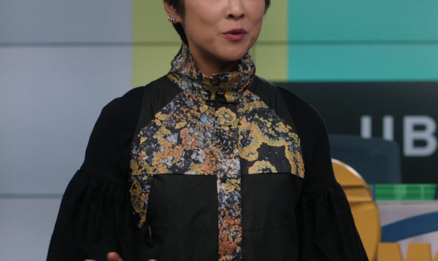 Black Floral Inset Print Top Worn by Greta Lee as Stella Bak