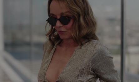 Round Frame Sunglasses of Lily Collins as Emily Cooper Outfit Emily in Paris TV Show