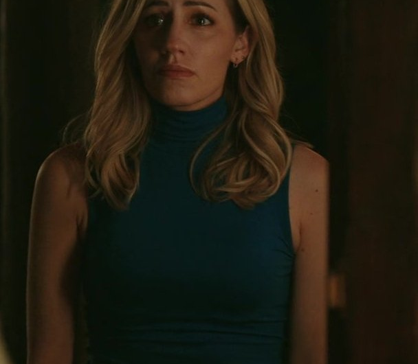 Blue Sleveless Turtleneck Top of Zibby Allen as Brie Sheridan
