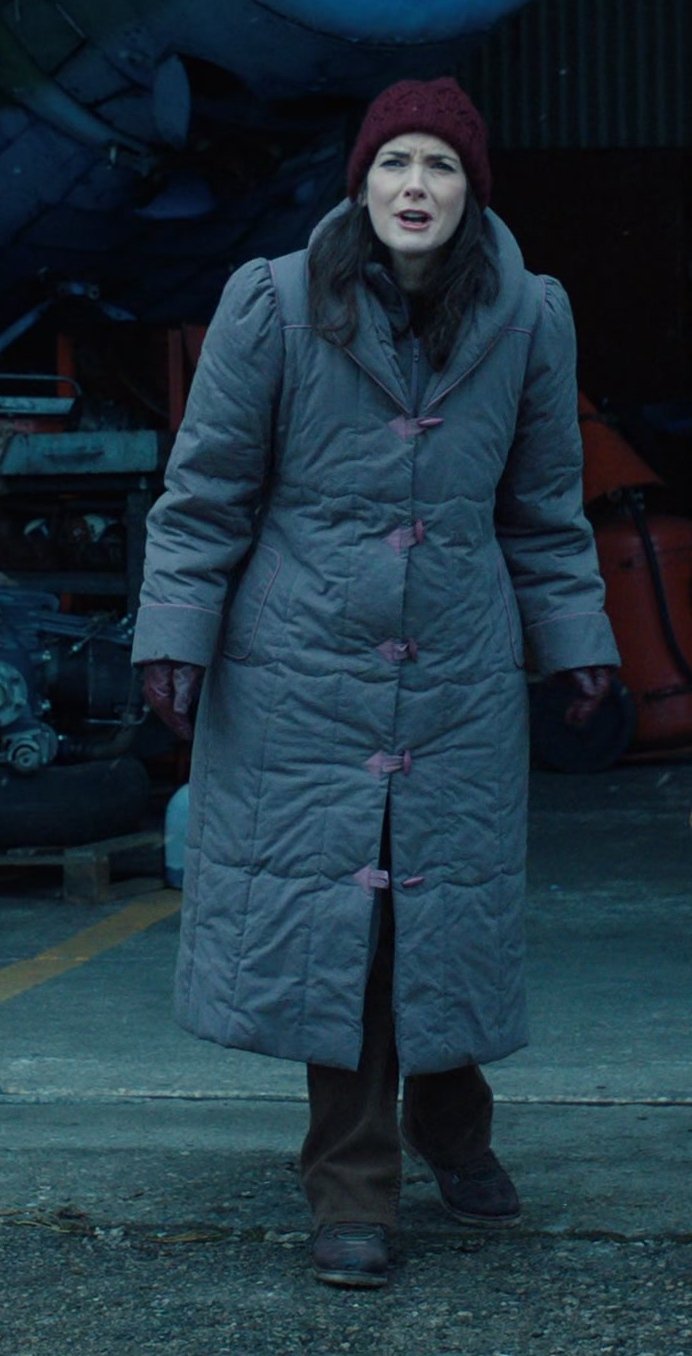 Winter Long Puffer Coat of Winona Ryder as Joyce Byers Outfit Stranger Things TV Show