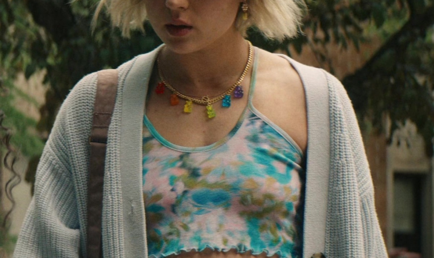 Crop Knitted Cardigan Worn by Lizze Broadway as Emma Meyer / Little Cricket