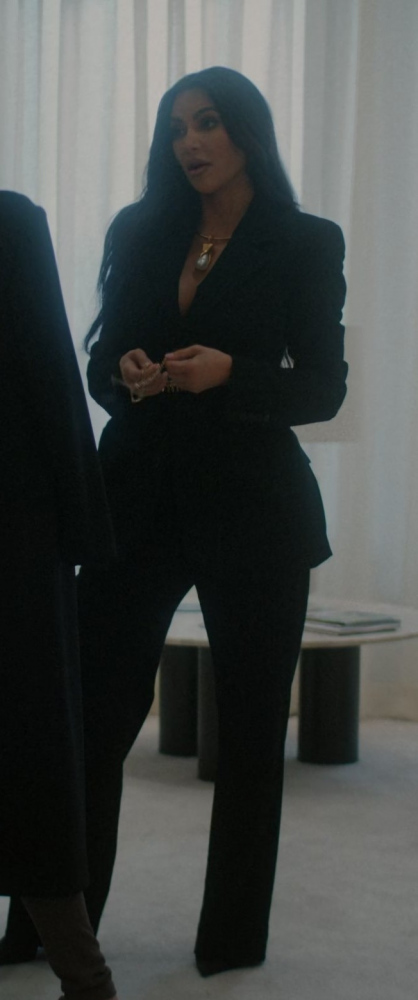 Black Pantsuit of Kim Kardashian as Siobhan Corbyn