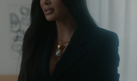 Pearl Pendant Necklace of Kim Kardashian as Siobhan Corbyn Outfit American Horror Story TV Show