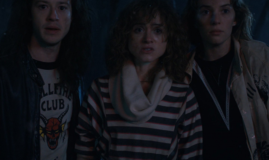 Relaxed Fit Striped Turtleneck Sweater of Natalia Dyer as Nancy Wheeler