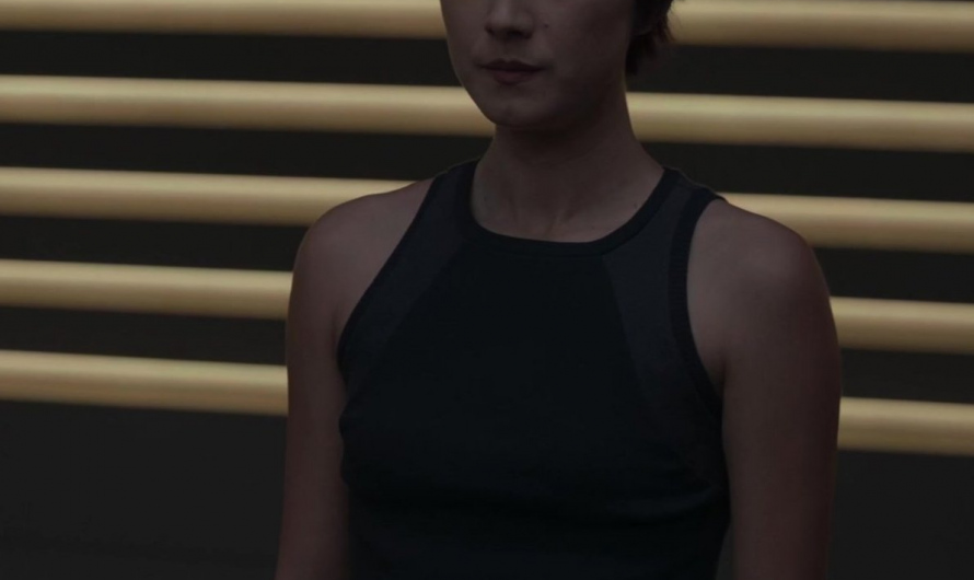 Black Cropped Tank Top of Natasha Liu Bordizzo as Sabine Wren
