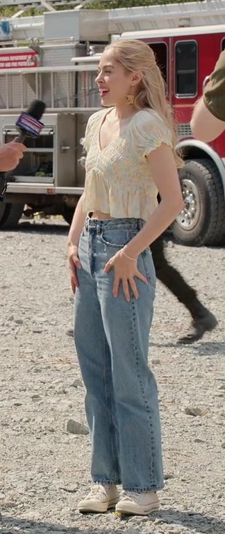 Light Blue High Waisted Jeans Worn by Sarah Dugdale as Lizzie