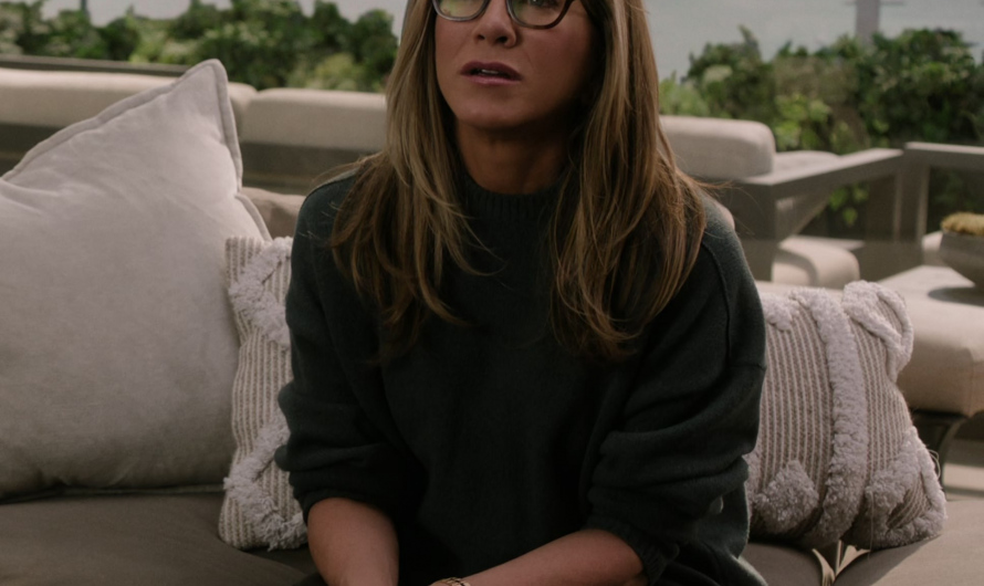 Green Sweater Worn by Jennifer Aniston as Alexandra “Alex” Levy