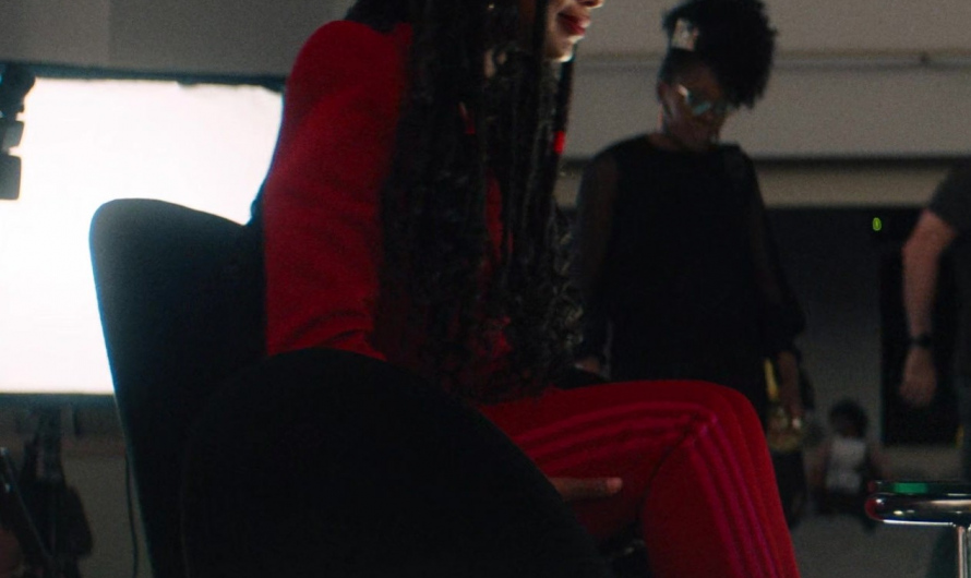 Red High Heel Pumps of Jaz Sinclair as Marie Moreau