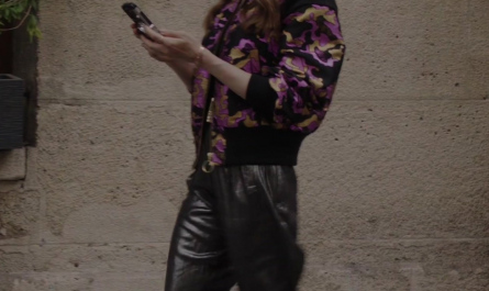 High-heel Nappa Gold Leather Low-Cut Boots Worn by Lily Collins as Emily Cooper Outfit Emily in Paris TV Show