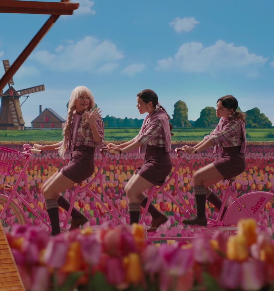 tartan plaid shirt - Margot Robbie) - Barbie (2023) Movie