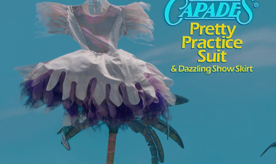 Ice Capades Pretty Practice Suit & Dazzling Show Skirt of Margot Robbie