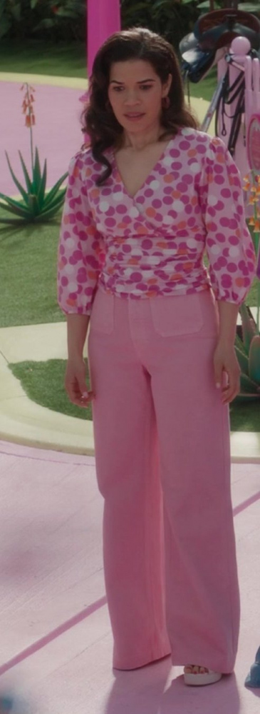pink high-waisted casual trousers - America Ferrera (Gloria) - Barbie (2023) Movie