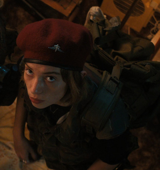 Wool Beret Worn by Maya Hawke as Robin Buckley Outfit Stranger Things TV Show