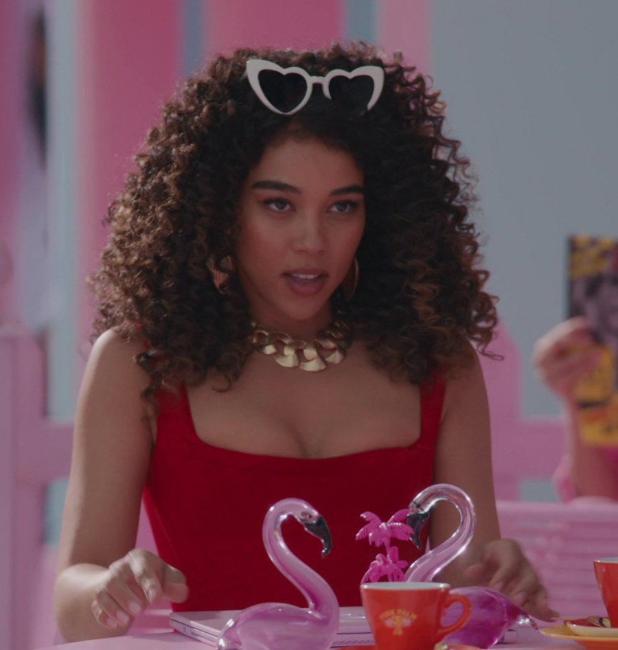 vintage heart-shaped white frame sunglasses - Alexandra Shipp) - Barbie (2023) Movie