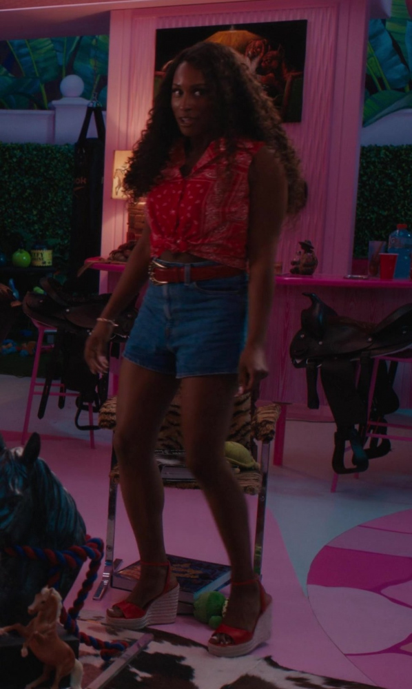 red printed sleeveless shirt - Issa Rae) - Barbie (2023) Movie