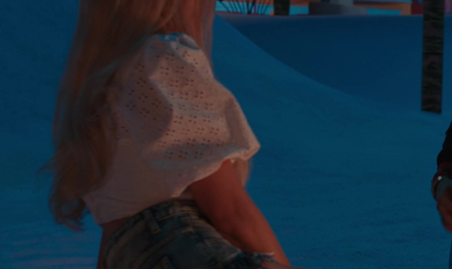 Blue Denim Shorts of Margot Robbie
