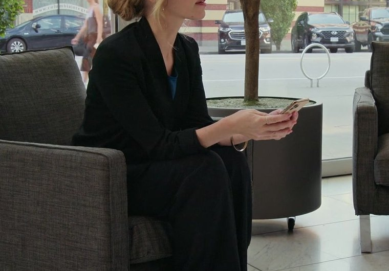 Black Blazer and Pants Suit of Zibby Allen as Brie Sheridan