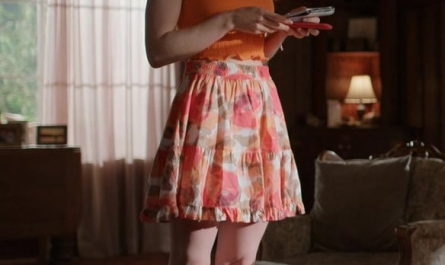 Flowy Tiered Ruffle Hem Design Miniskirt Worn by Sarah Dugdale as Lizzie Outfit Virgin River TV Show