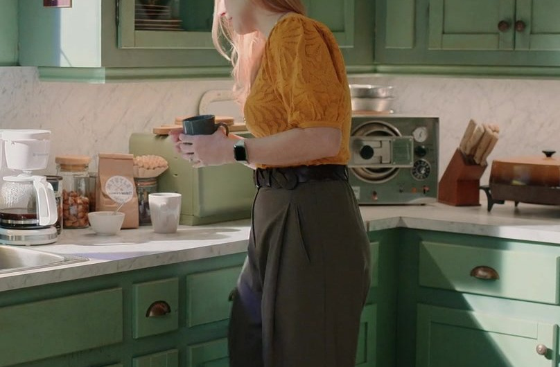 Grey Trousers of Alexandra Breckenridge as Mel Monroe