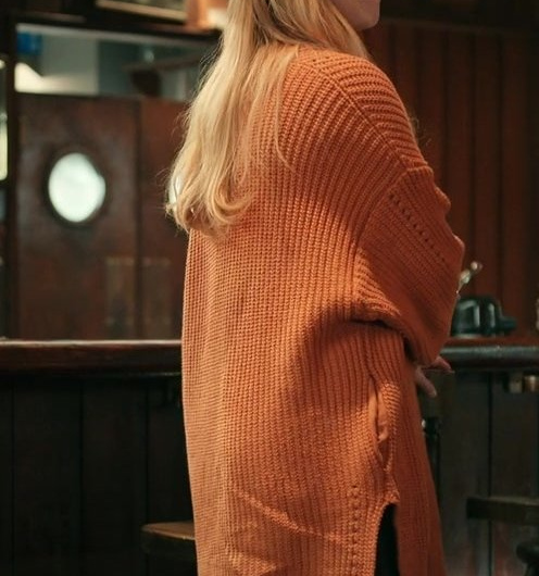 Long Collarless Knitted Sweater Cardigan Worn by Alexandra Breckenridge as Mel Monroe